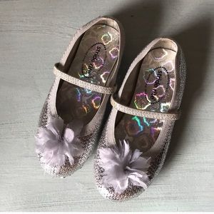 Toddler girl’s silver stride rites shoes 10M